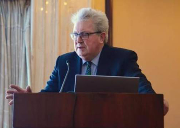 德学者：美国关闭互联网根服务器就能影响到中国？还是不要做梦了