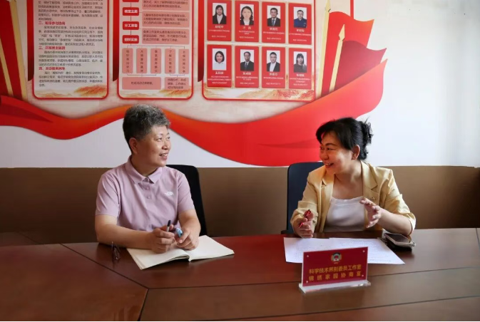 于鹏调研市政协科技界别、民进界别委员工作室（锦绣家园协商室）